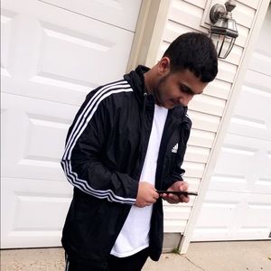 Meet your Posher, Yigit